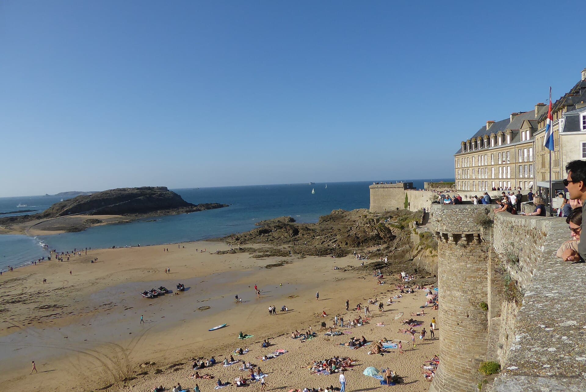 The beach below the ramparts of Saint-Malo at low tide