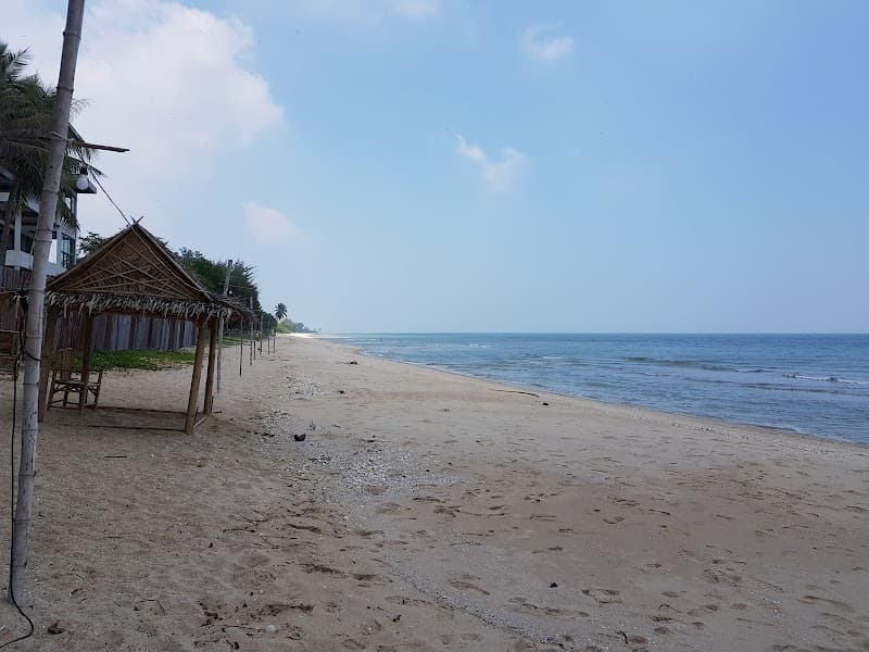 Sea glass from Cha-Am — Bang Ketu, Thailand (2)