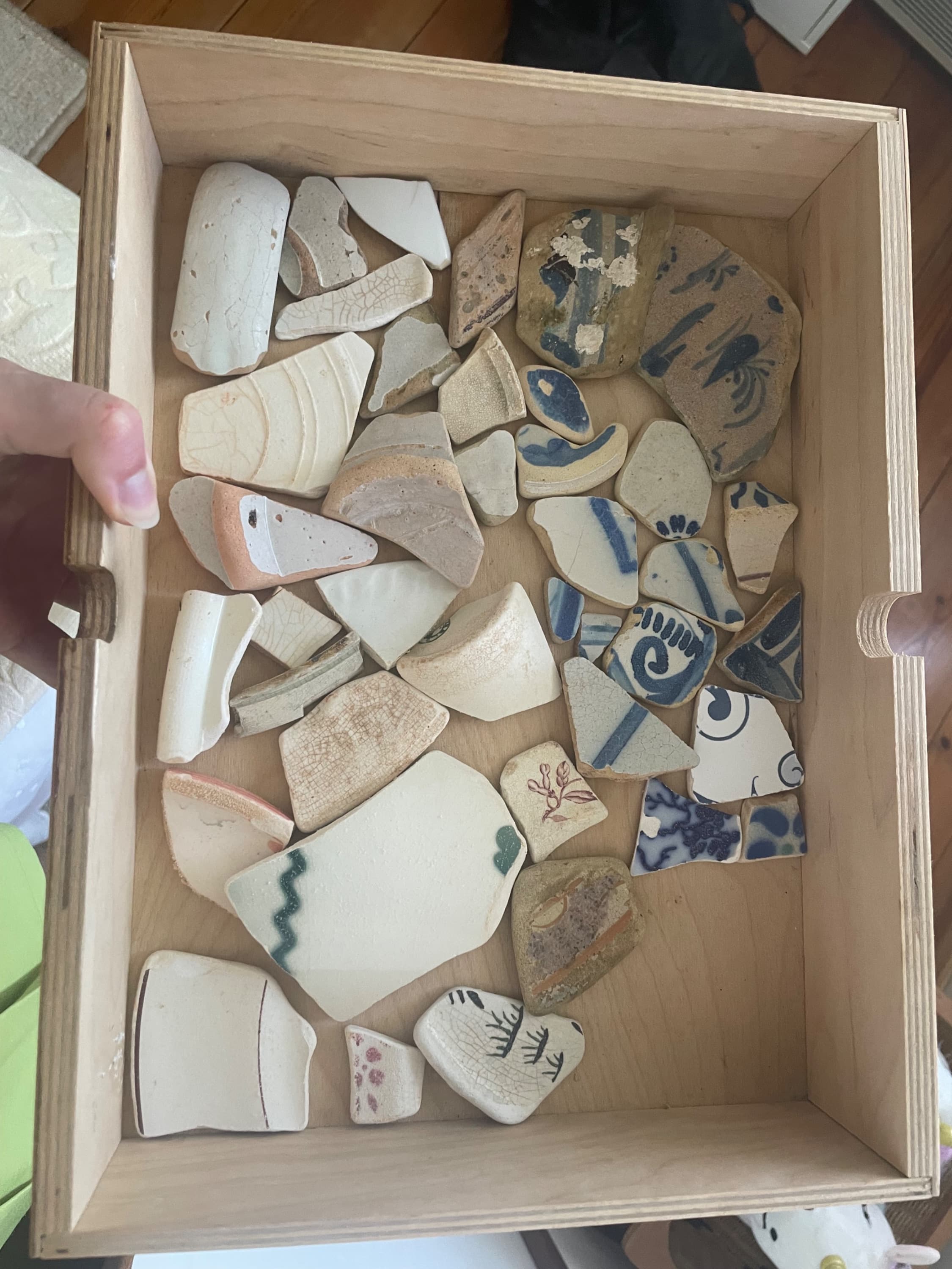 Sea glass from Algarve’s pottery, Portugal (2)